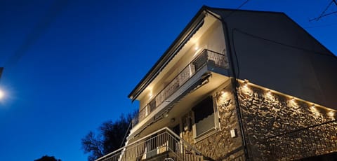 Quiet pocket lake view Apartment in North Macedonia