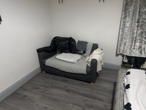 Guest Home Bed and Breakfast in Metropolitan Borough of Solihull