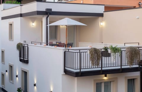 Property building, Balcony/Terrace