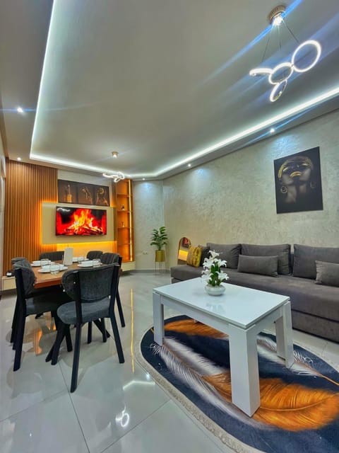 TV and multimedia, Kitchen or kitchenette, Living room, Dining area