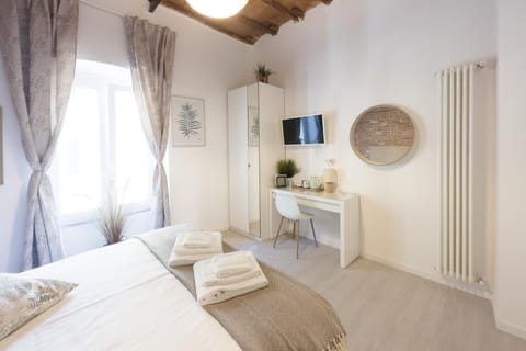 White Ostilia Apartments Apartment in Rome