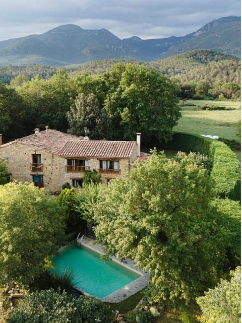 Property building, Natural landscape, Mountain view