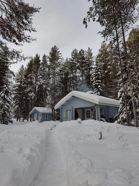 Söpö mökki luonnon rauhassa House in Rovaniemi