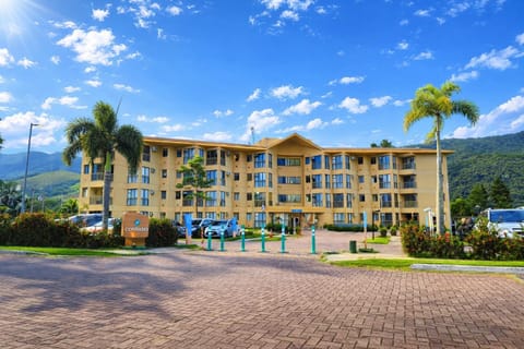 Property building, Natural landscape