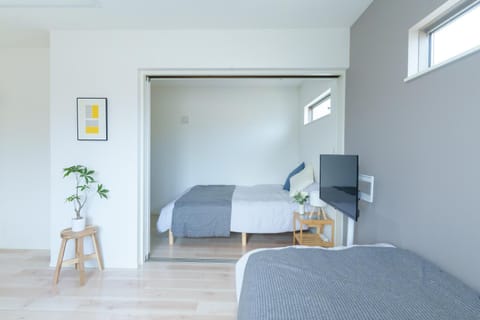 Bed, Living room, Bedroom
