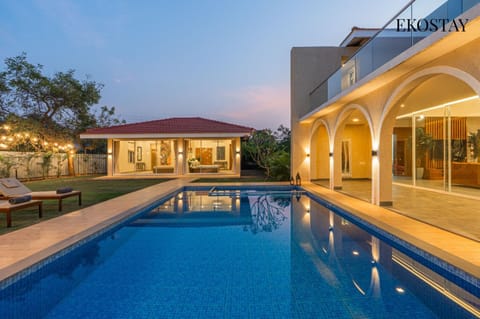 Property building, Pool view, Swimming pool