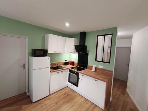 dishwasher, oven, stove, kitchen