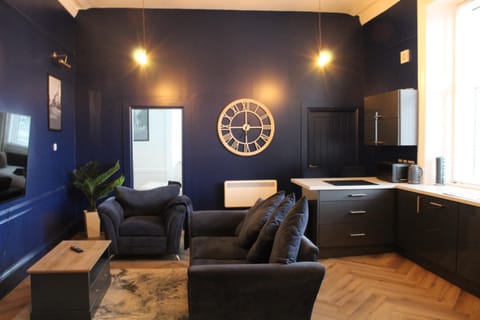 89A Bank Street 3 bedroom Apartment in Scotland