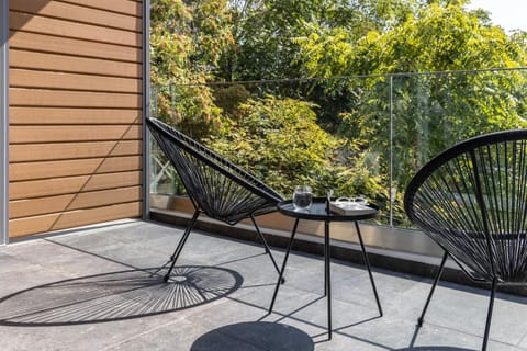 Balcony/Terrace, Garden view