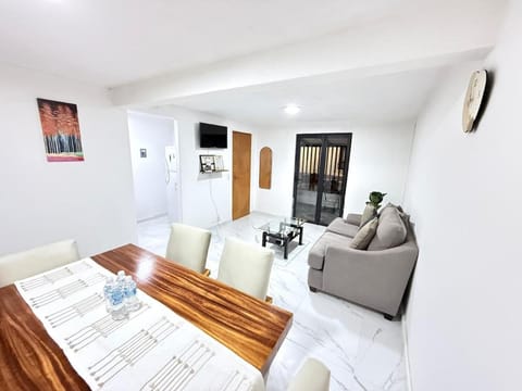 Communal lounge/ TV room, Photo of the whole room, Dining area