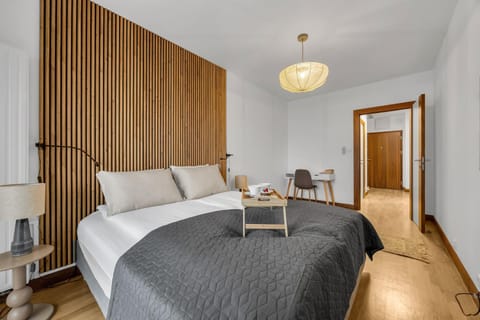 Bed, Living room, Photo of the whole room, Seating area, Bedroom