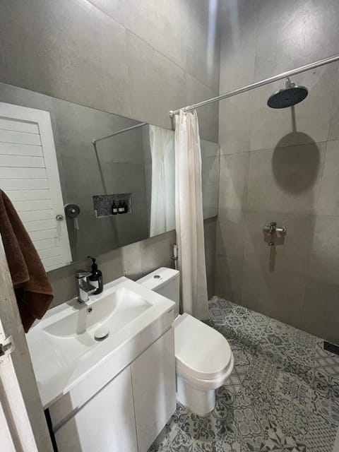 Padang Padang Bungalows Uluwatu House in Bali