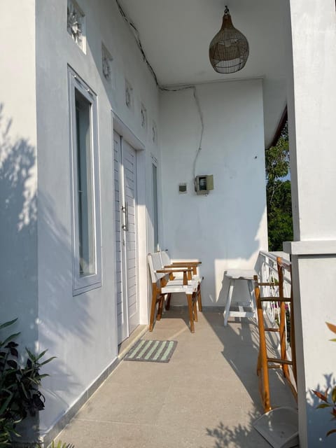 Padang Padang Bungalows Uluwatu House in Bali