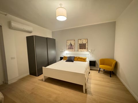 Bed, Bedroom, wardrobe, air conditioner