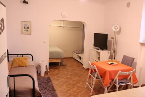 TV and multimedia, Living room, Dining area