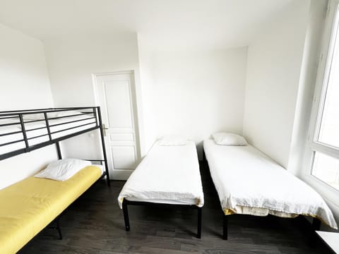 Charmante Maison partagée à 5 min d'Orly et 15 min de Paris Vacation rental in Île-de-France