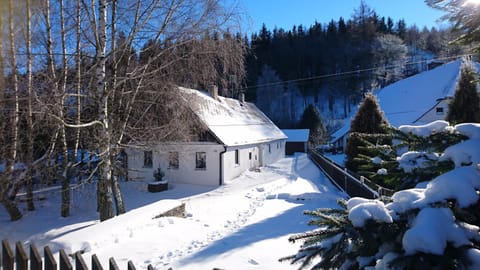 Property building, Winter