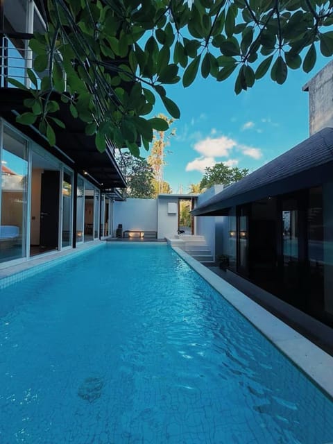 Property building, Pool view, Swimming pool, Swimming pool