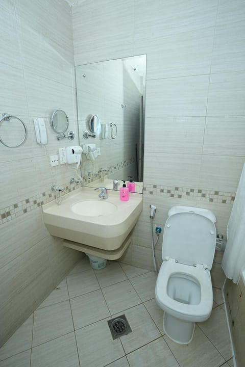 BurJuman Prime Sharing Hostel 1 Apartment in Dubai