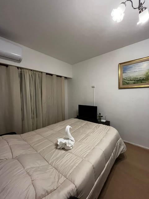 Bed, TV and multimedia, Living room