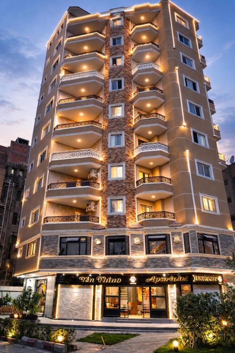 Property building, Day, City view, Location