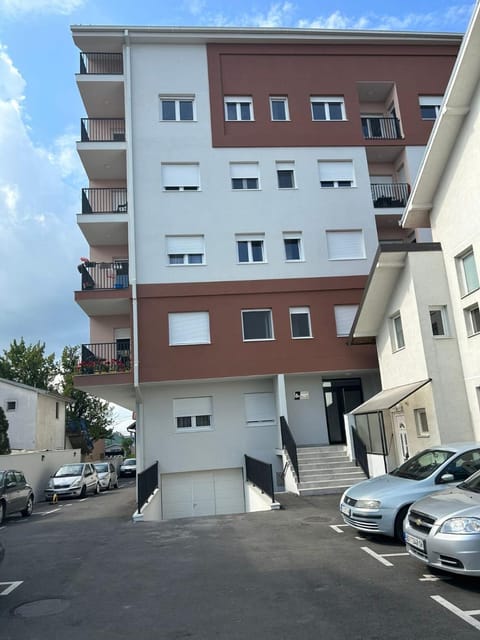 Property building, Parking