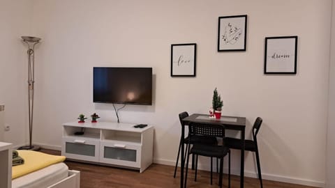 TV and multimedia, Dining area