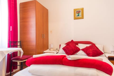 Guest House Vucicevic Bed and Breakfast in Budva