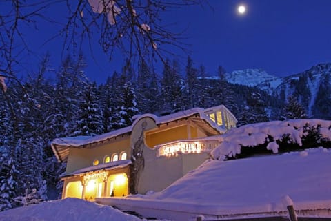 Property building, Winter