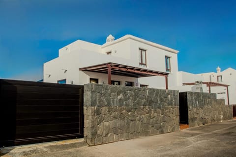 Property building, Street view