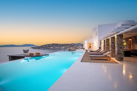Pool view, Sea view, sunbed
