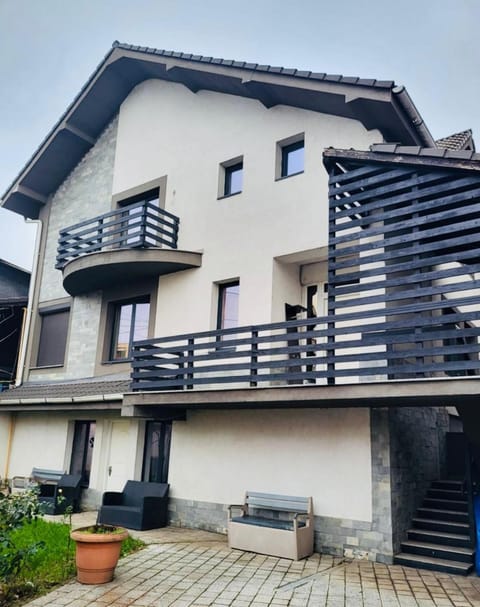 Promenada House Craiova Villa in Craiova
