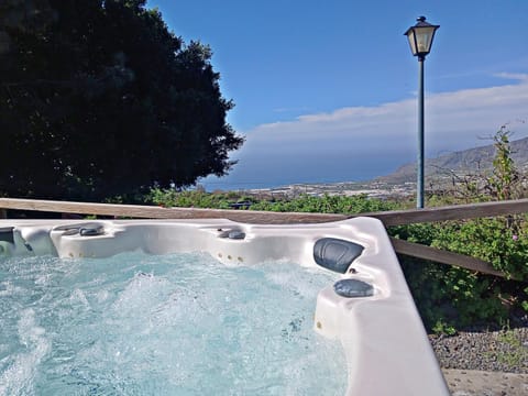 Natural landscape, Hot Tub
