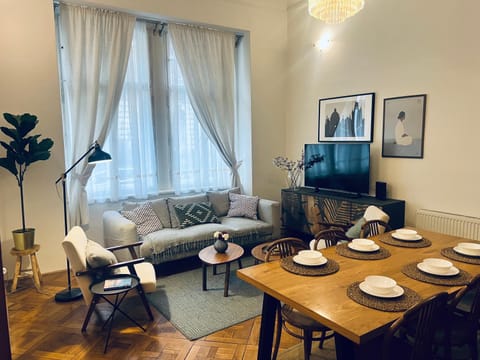 Living room, Dining area