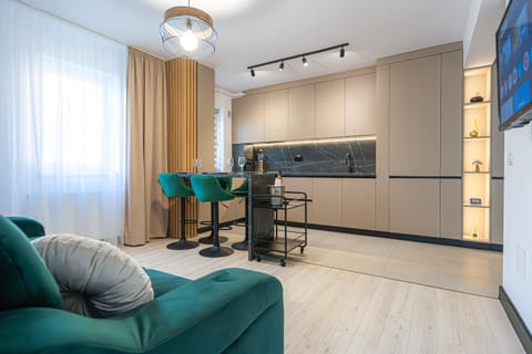 TV and multimedia, Kitchen or kitchenette, Living room, Seating area