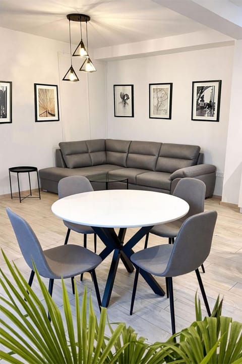 Living room, Seating area, Dining area