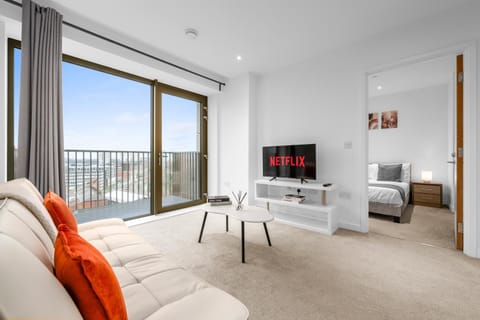 Communal lounge/ TV room, TV and multimedia, Balcony/Terrace, Living room, Photo of the whole room, Evening entertainment