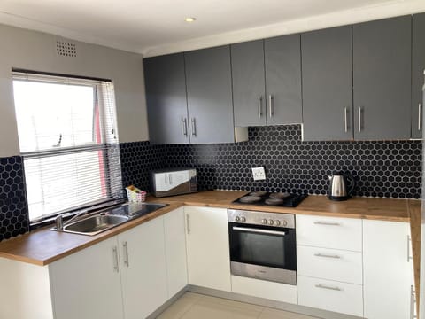 Unit 1 GatherPoint Sleeps 6 Self-Catering Group in Belhar, Cape Town Apartment in Cape Town