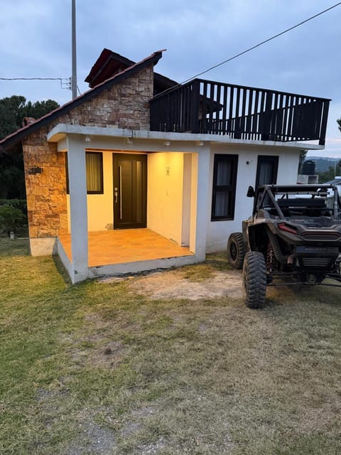 Cabañas lindo amanecer Campground/ 
RV Resort in Hidalgo, Mexico