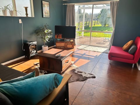 TV and multimedia, Living room, Evening entertainment, Garden view