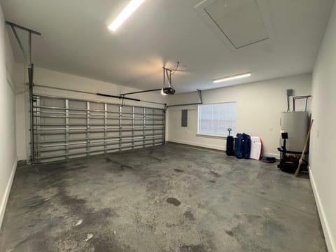 BeaLake House House in Sunnyside