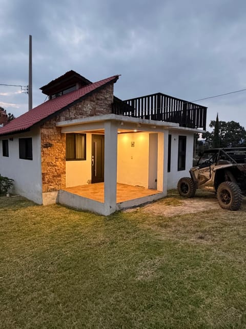 Cabañas lindo amanecer Campground/ 
RV Resort in Hidalgo, Mexico