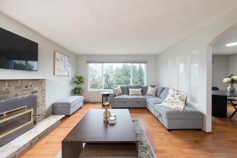 TV and multimedia, Living room, Seating area