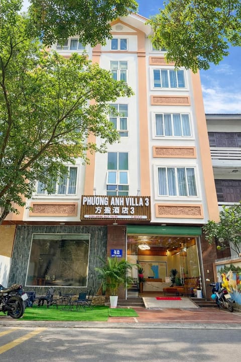 Property building, Day