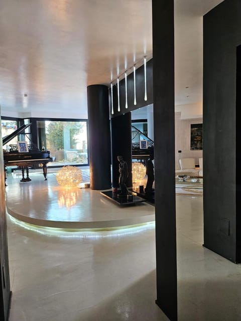 Wow Apartment mega Jacuzzi overlooking the sea in the city center Apartment in La Spezia