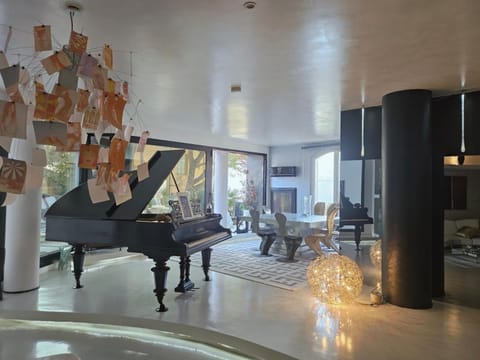 Wow Apartment mega Jacuzzi overlooking the sea in the city center Apartment in La Spezia