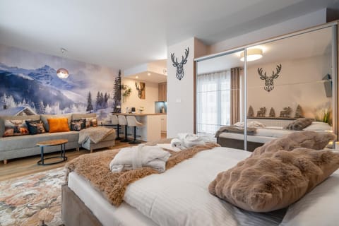 Bed, Living room, Photo of the whole room, Seating area, Bedroom