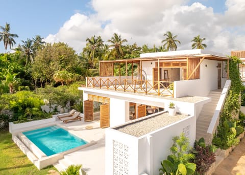Property building, Garden, Balcony/Terrace, Pool view, Swimming pool, sunbed
