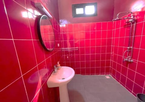 Shower, Toilet, Bathroom, Breakfast, Parking