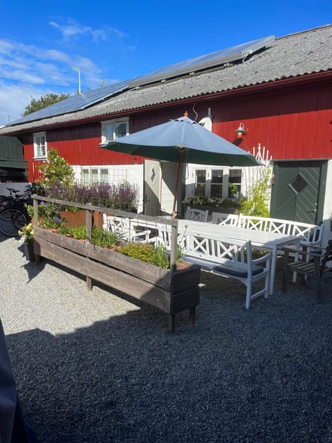 Property building, Patio
